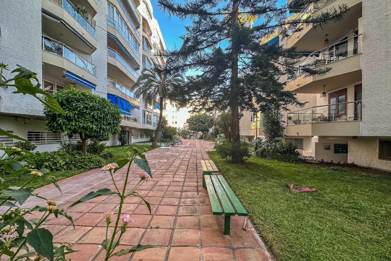 Apartamentos Dr28 A 250 M De La Playa フエンヒロラ エクステリア 写真