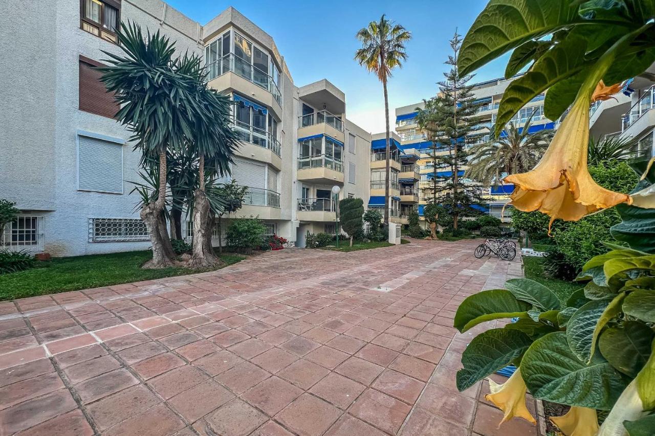 Apartamentos Dr28 A 250 M De La Playa フエンヒロラ エクステリア 写真